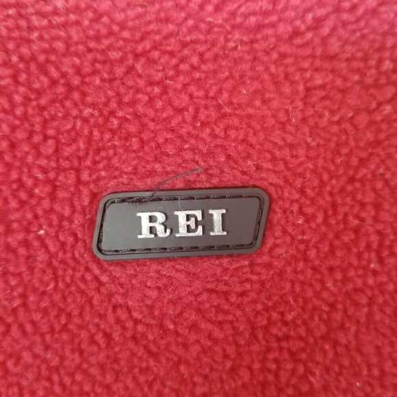 Boy's REI Outdoor Vest Large 14/16 Dark Red Crimson Zip Up Fleece - Picture 7 of 7